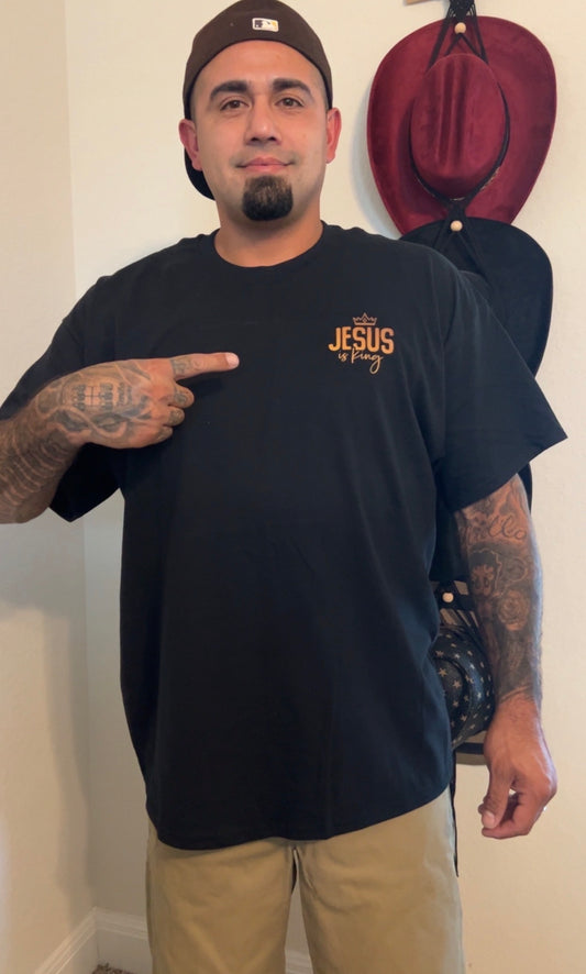 Model Jesus is King t shirt