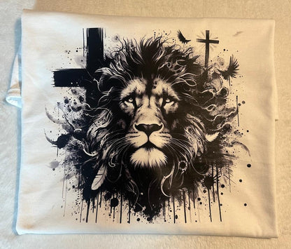 Lion black and white with crosses t shirt